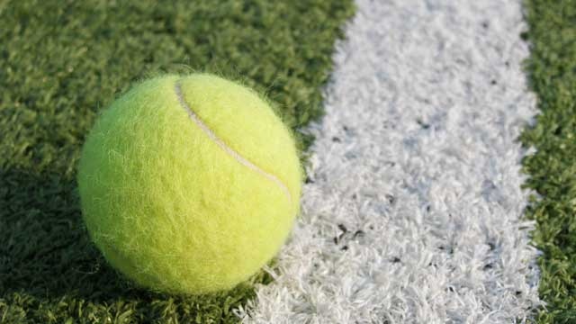 Czy w Toruniu gra się w tenisa ziemnego?