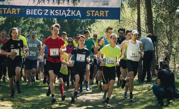 Pobiegną z książkami Gombrowicza