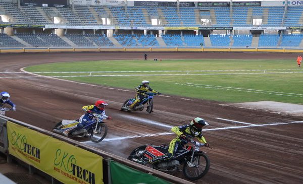 KS Toruń w formie – emocje na Motoarenie!