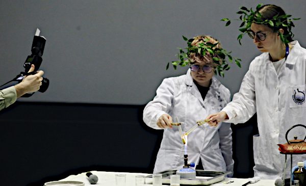 Ambrozja, Panaceum i Gromy Zeusa – Festiwal Pokazów Chemicznych 2025